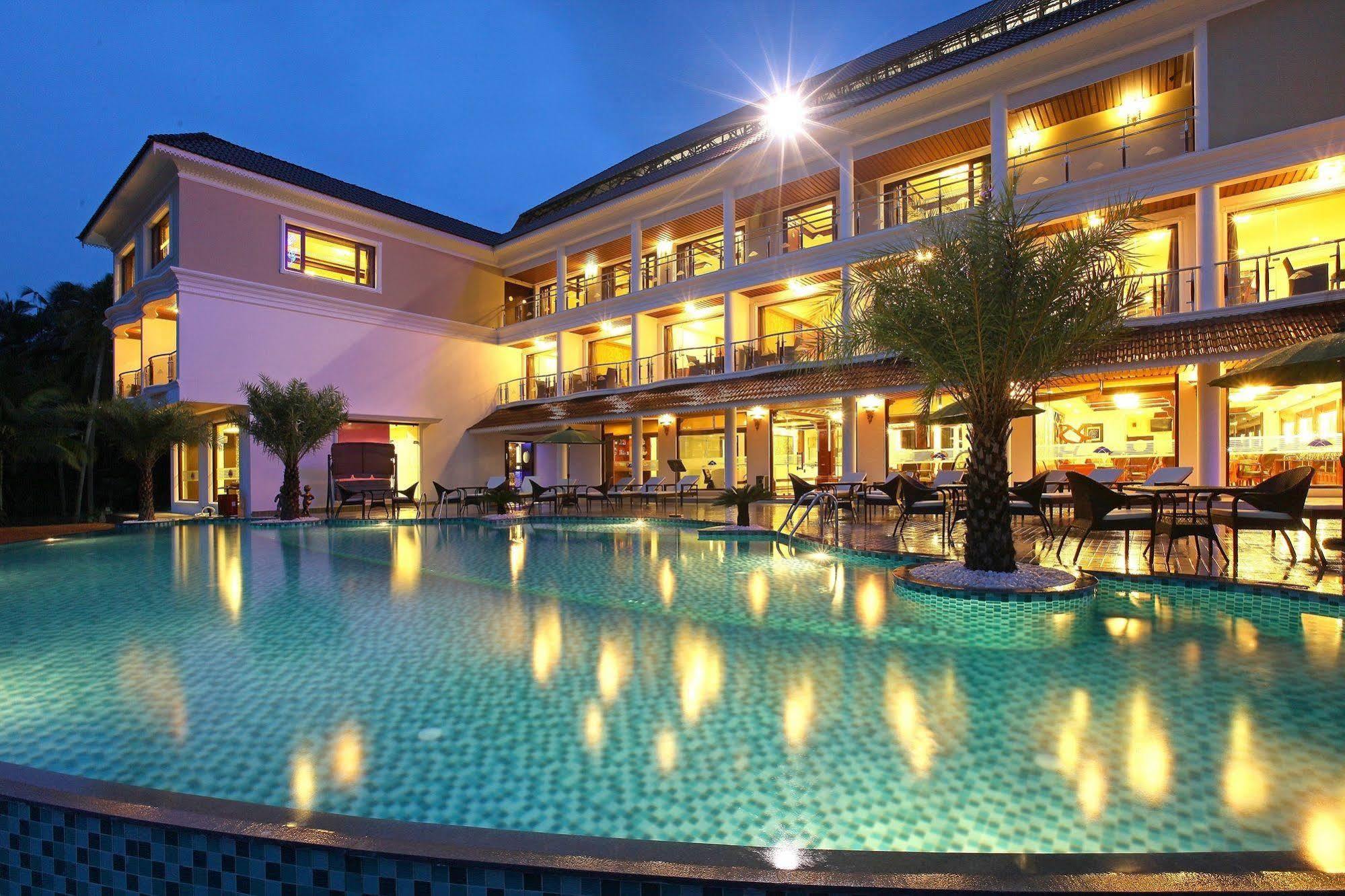 Lake Palace Trivandrum Vettutura Exterior photo