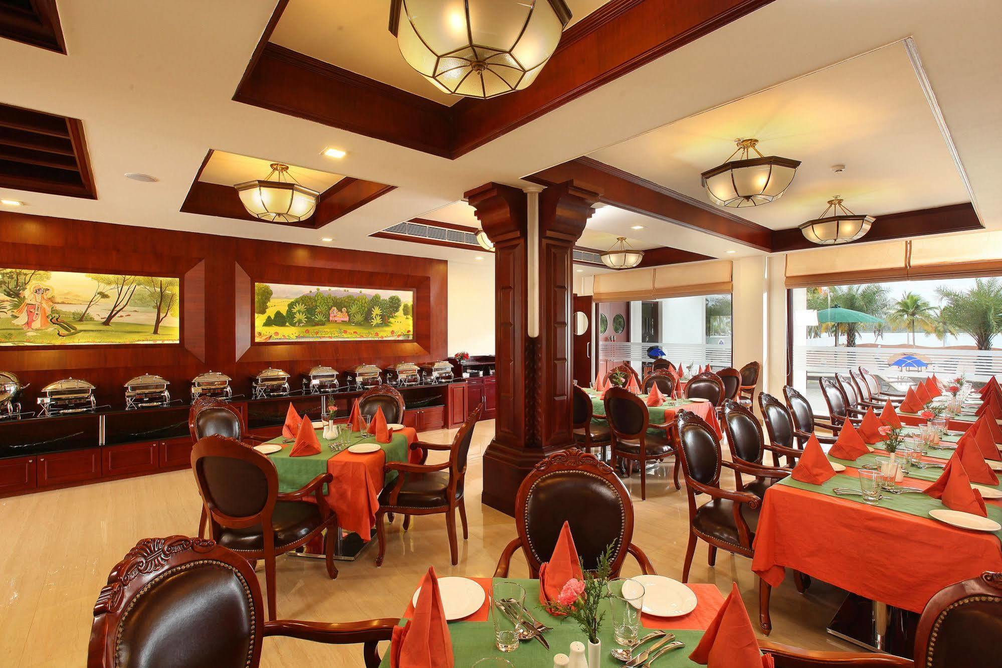 Lake Palace Trivandrum Vettutura Exterior photo
